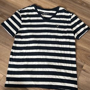 NWOT American Eagle v neck shirt